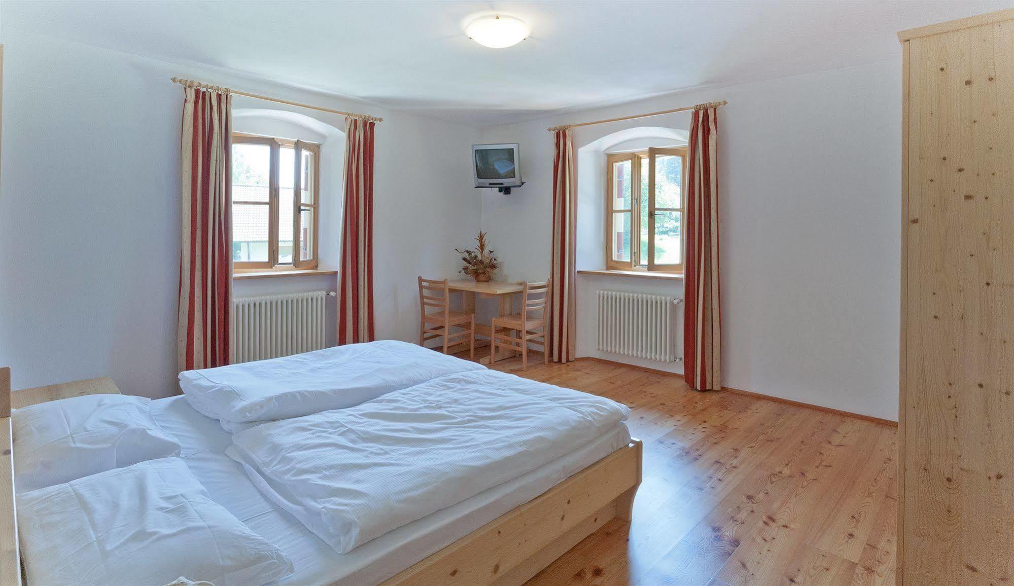 Hotel Zur Kirche Magre all' Adige Zewnętrze zdjęcie